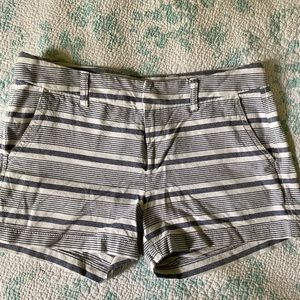 Gap Khakis Girlfriend 3 Inch Shorts